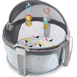 Fisher-Price Portable Bassinet On-The-Go Baby Dome, Travel Play Space with Devel